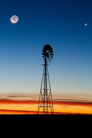 Early Morning Dance of the Crescent Moon, Mercury, and Venus